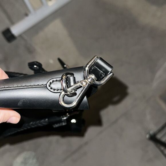 Michael Kors Women's Bag Bucket Blakely Black Leather shoulder/Crossbody Bag - Picture 12 of 12